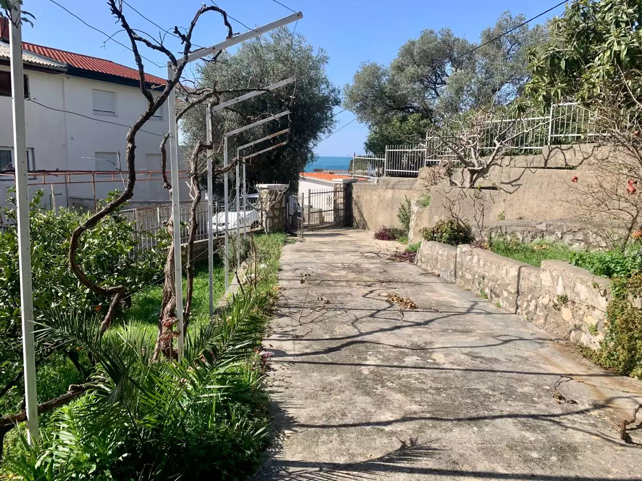 House 240m² in Montenegro, Dobra Voda. Priced at 268000€ rent photo-2