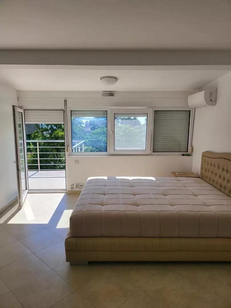Hotels 188m² in Montenegro, Utjeha. Priced at 210000€ rent photo-11
