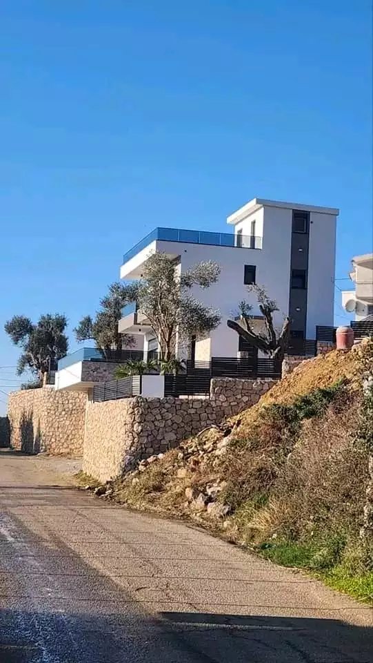 House 260m² in Montenegro, Bar. Priced at 320000€ rent photo-1