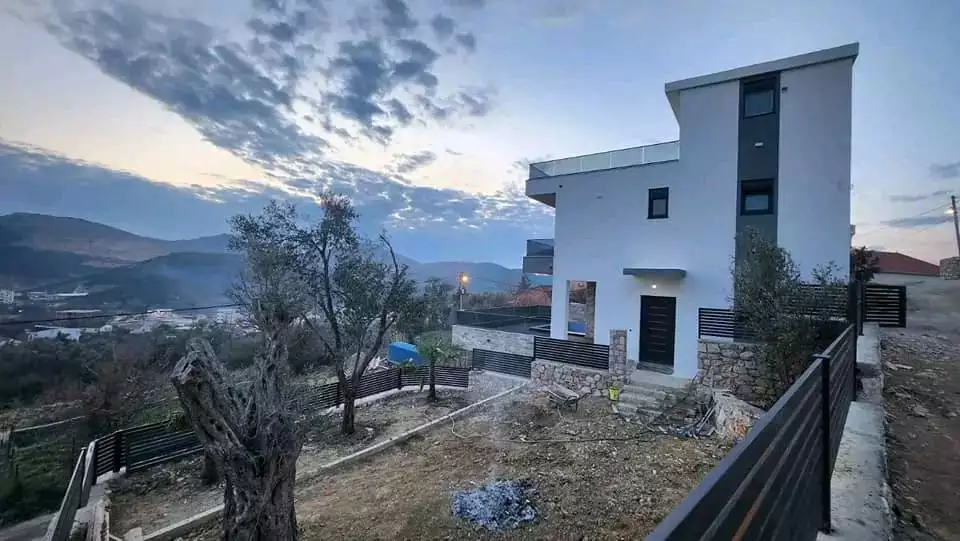 House 260m² in Montenegro, Bar. Priced at 320000€ rent photo-2