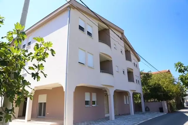 Flat 185m² in Montenegro, Ulcinj. Priced at 177000€ rent photo-3