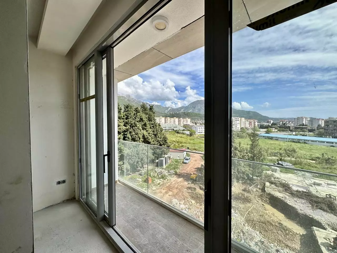 Flat 36m² in Montenegro, Bar. Priced at 100000€ rent photo-3