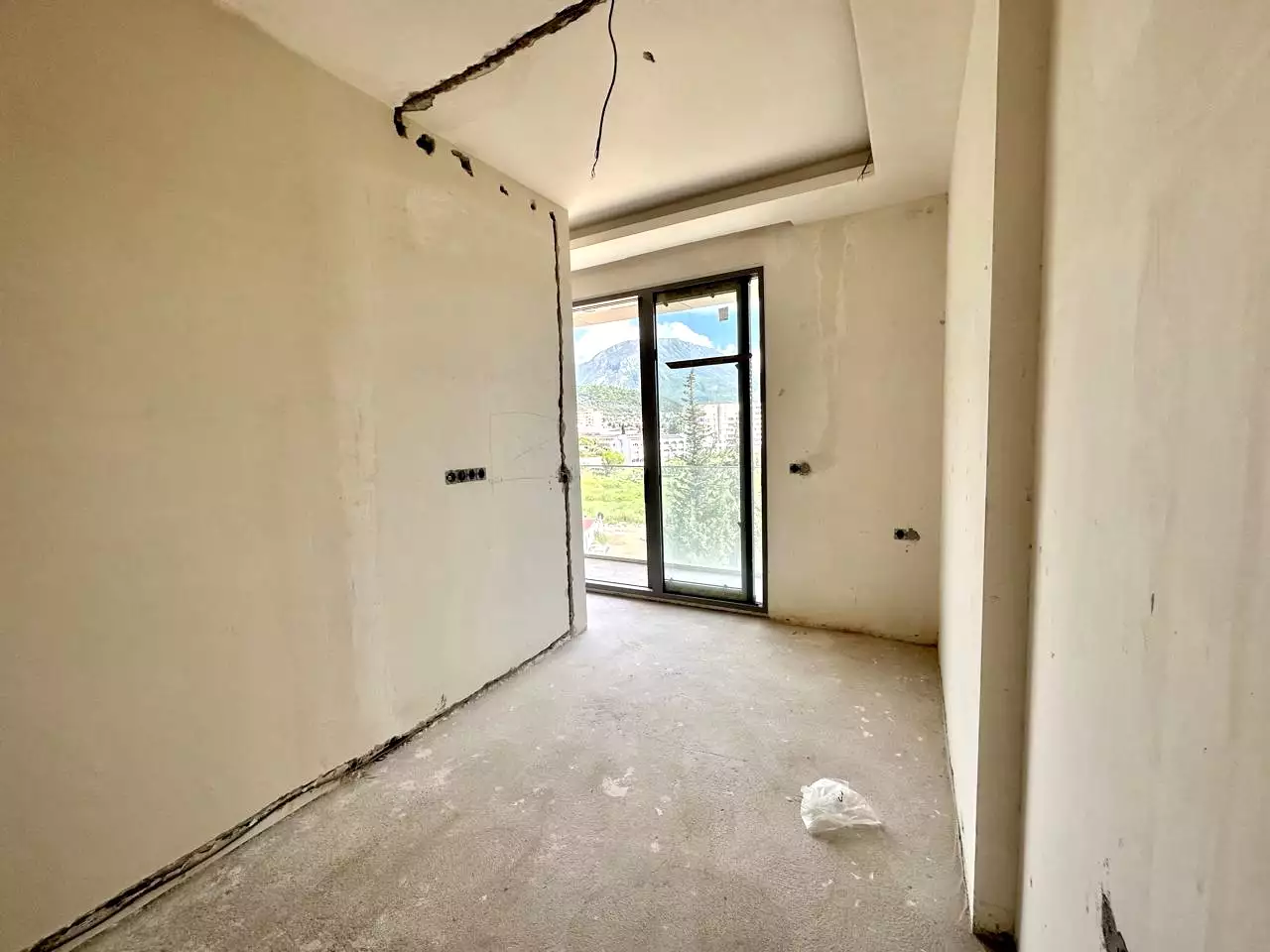 Flat 36m² in Montenegro, Bar. Priced at 100000€ rent photo-9