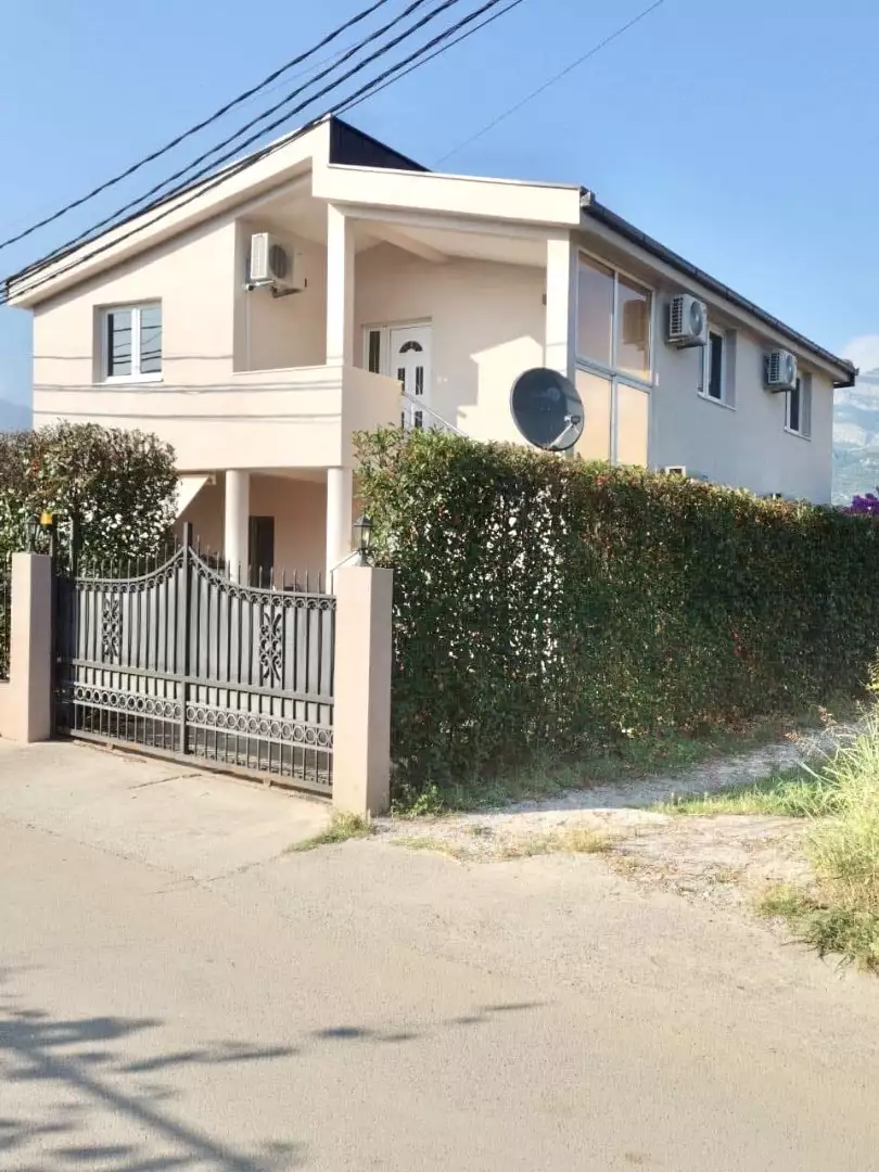 House 213m² in Montenegro, Bar. Priced at 200000€ rent photo-1