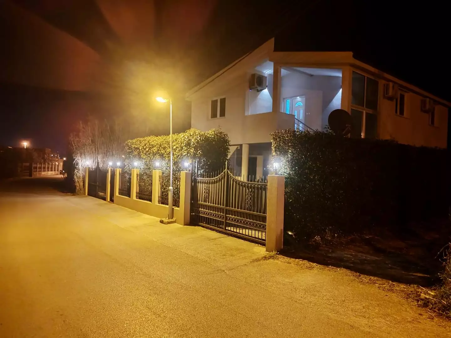 House 213m² in Montenegro, Bar. Priced at 200000€ rent photo-16