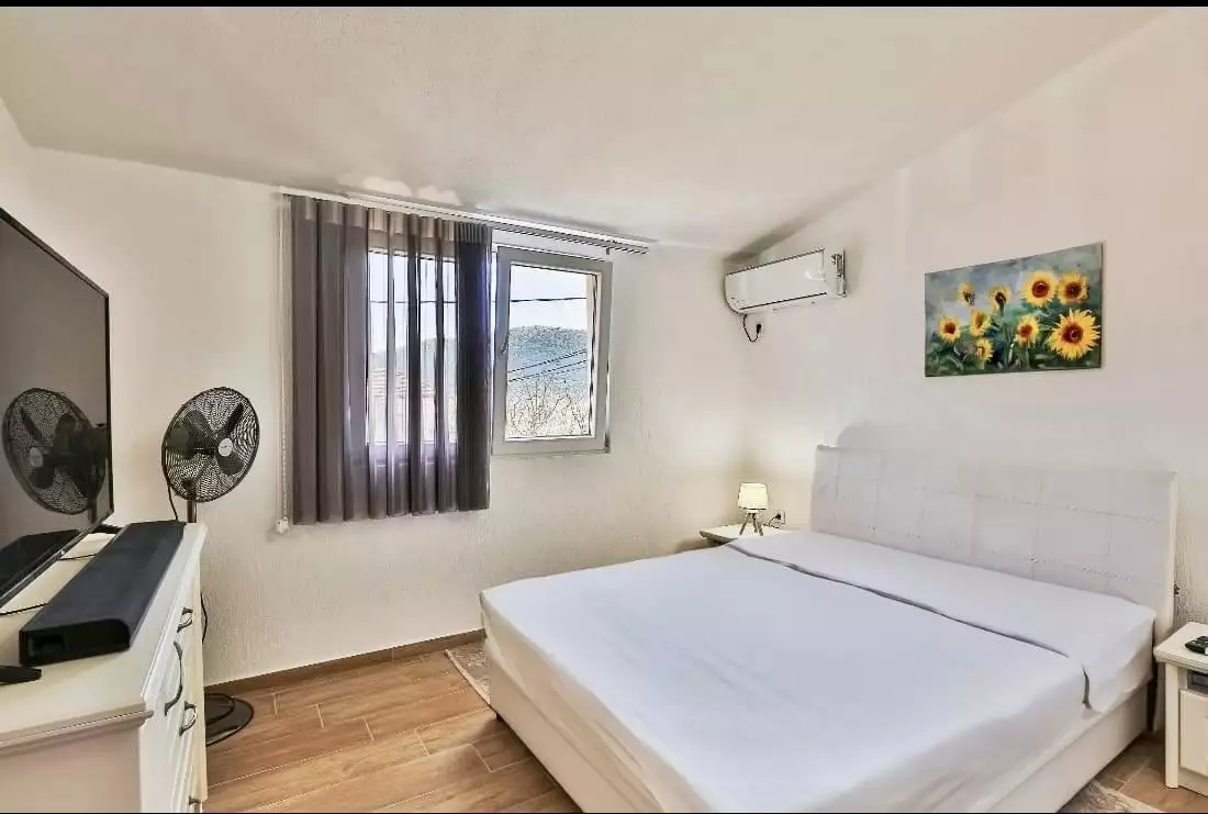 House 213m² in Montenegro, Bar. Priced at 200000€ rent photo-25