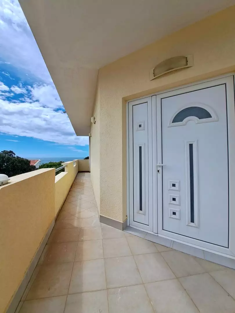 House 320m² in Montenegro, Utjeha. Priced at 230000€ rent photo-13