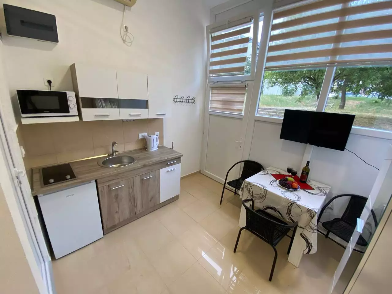 Flat 28m² in Montenegro, Sutomore. Priced at 85000€ rent photo-13