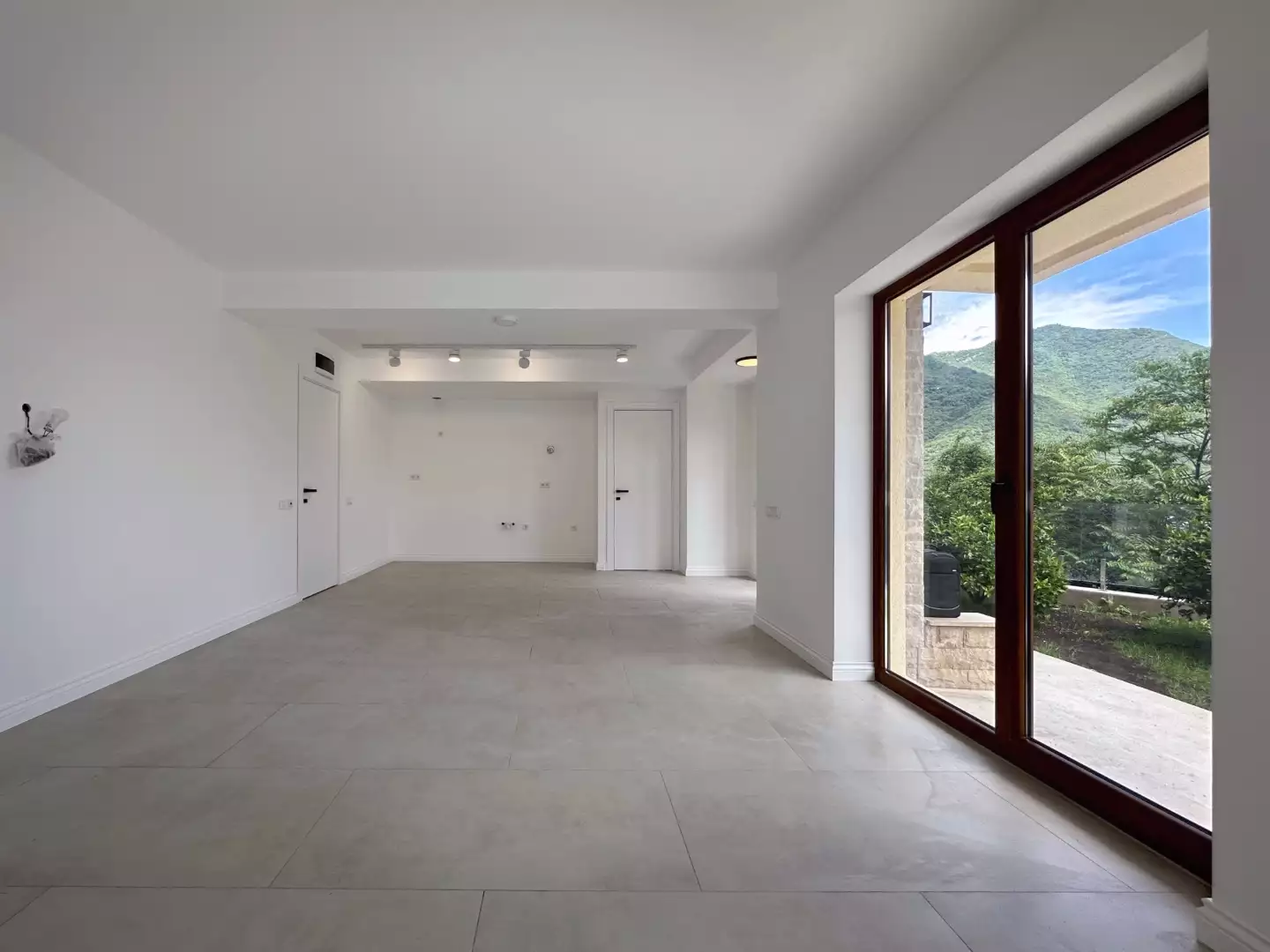 Flat 36m² in Montenegro, Kamenari. Priced at 145000€ rent photo-25