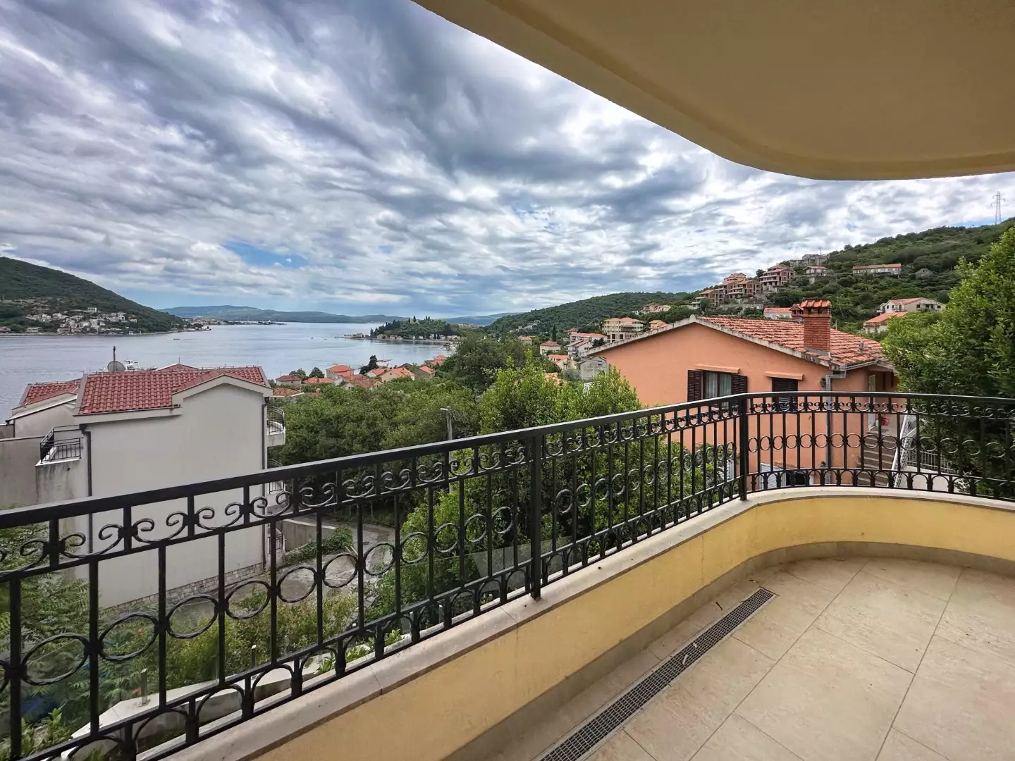 Flat 36m² in Montenegro, Kamenari. Priced at 145000€ rent photo-32