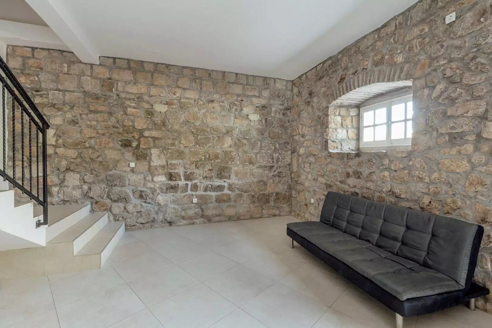 Villa 176m² in Montenegro, Krimovica. Priced at 595000€ rent photo-4
