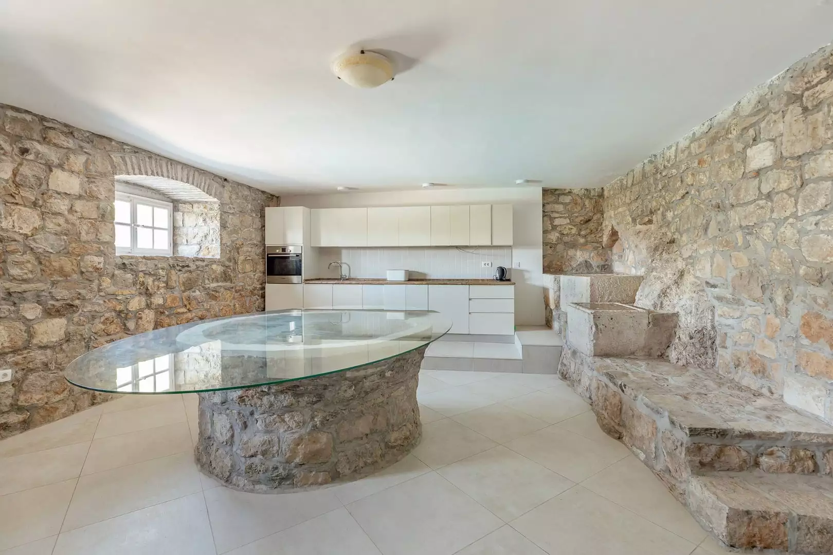 Villa 176m² in Montenegro, Krimovica. Priced at 595000€ rent photo-6