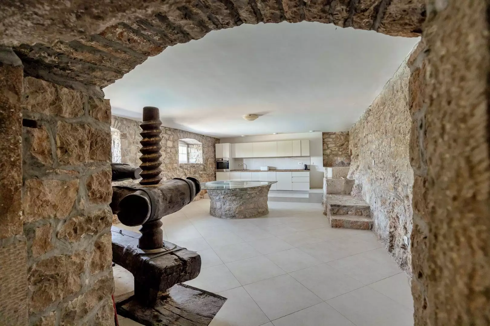 Villa 176m² in Montenegro, Krimovica. Priced at 595000€ rent photo-8