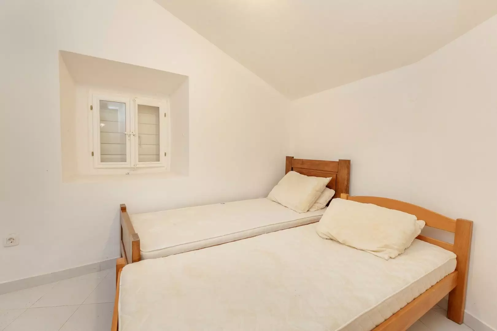 Villa 176m² in Montenegro, Krimovica. Priced at 595000€ rent photo-9