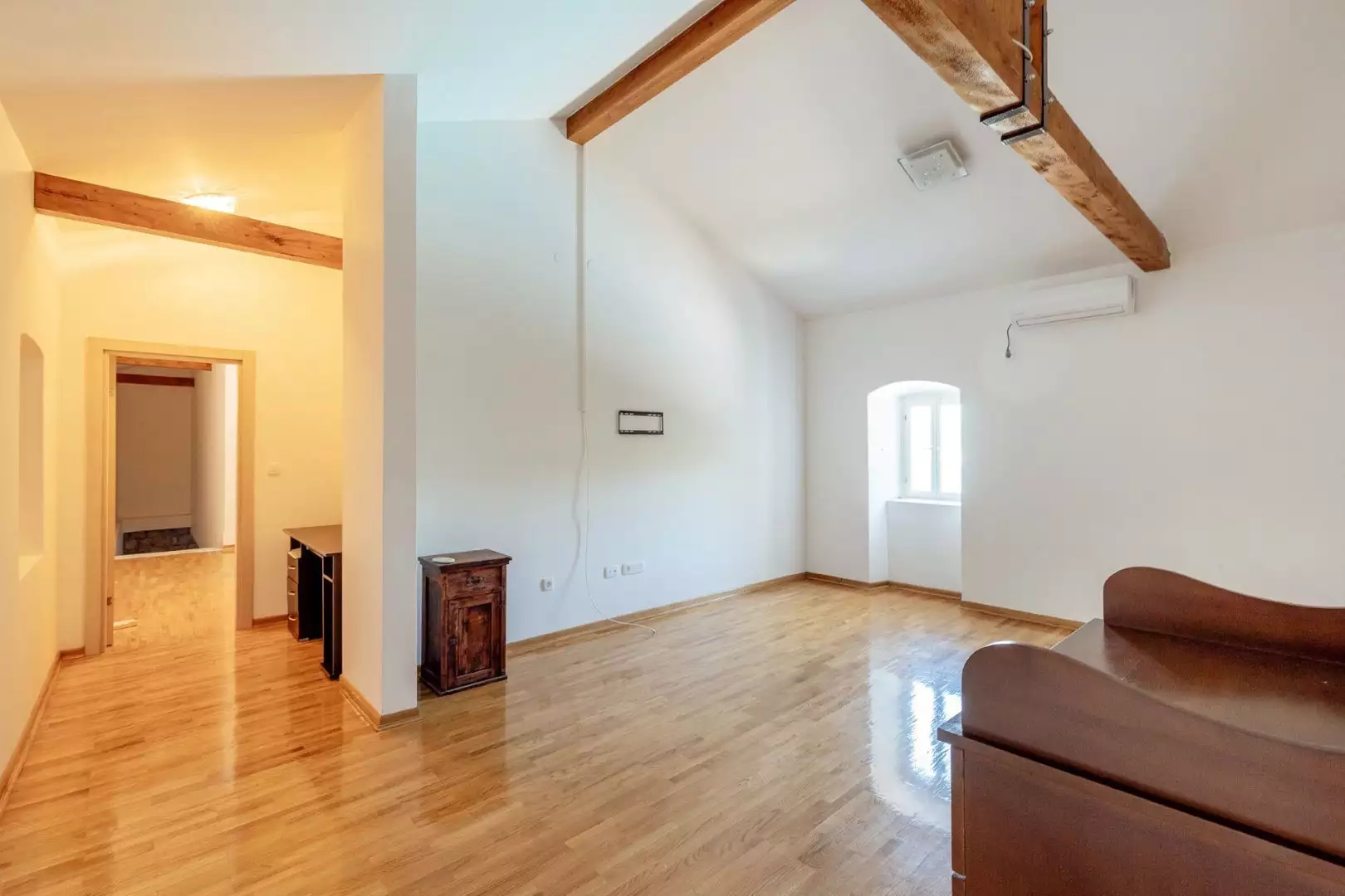Villa 176m² in Montenegro, Krimovica. Priced at 595000€ rent photo-18