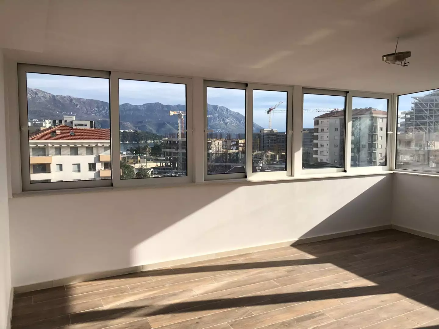Flat 87m² in Montenegro, Budva. Priced at 275000€ rent photo-10