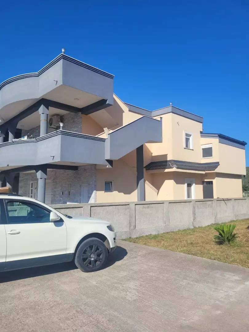 House 300m² in Montenegro, Bar. Priced at 350000€ rent photo-1