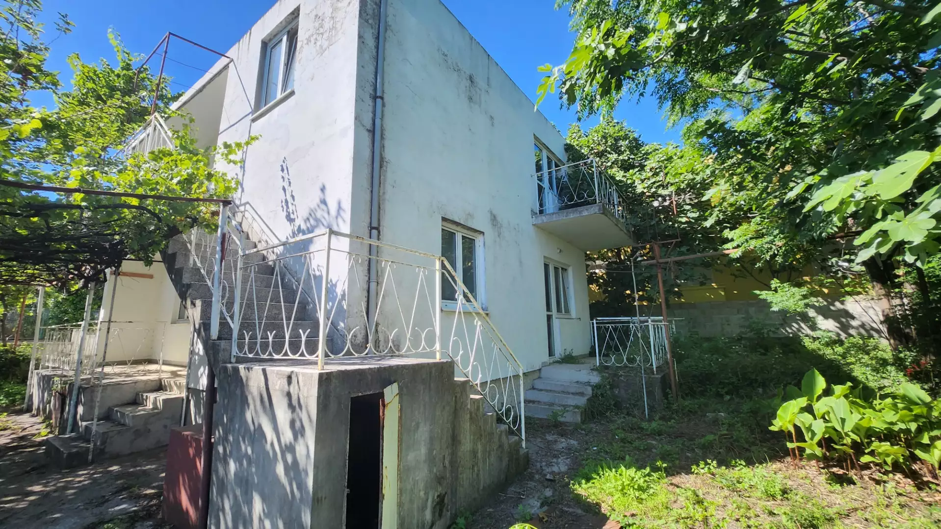 House 130m² in Montenegro, Sutomore. Priced at 135000€ rent photo-1