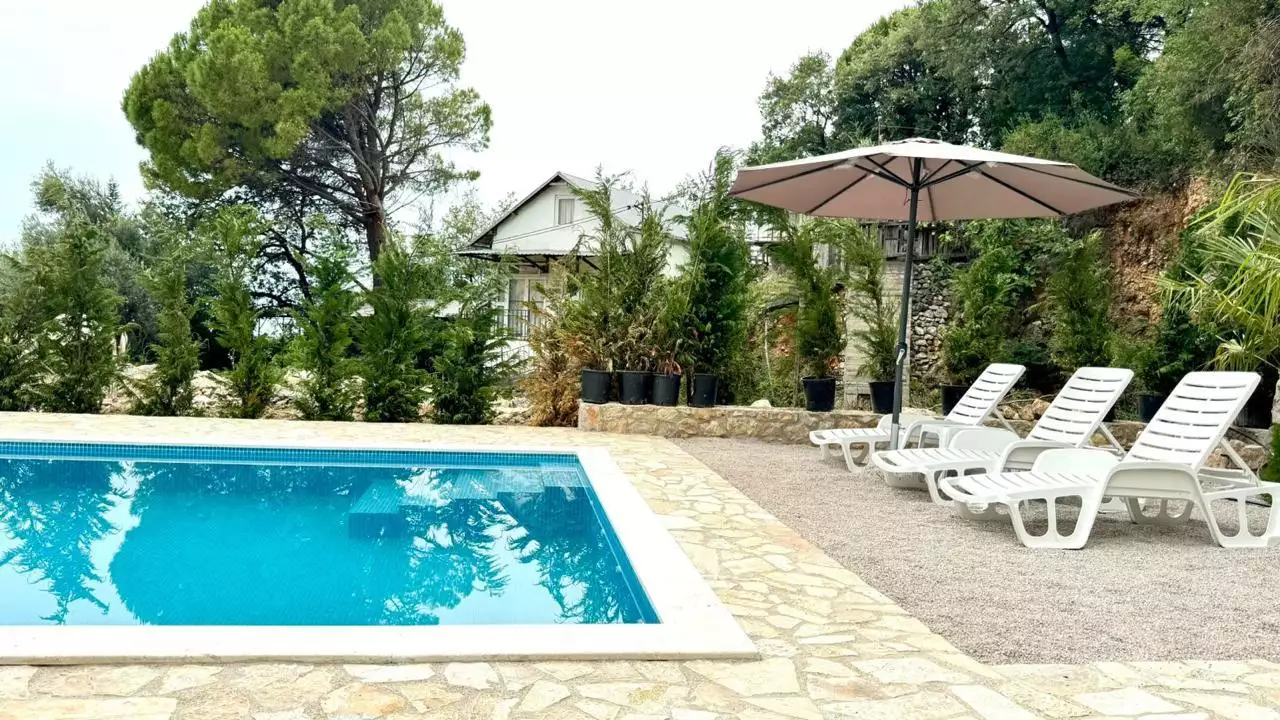 House 320m² in Montenegro, Bar. Priced at 390000€ rent photo-3