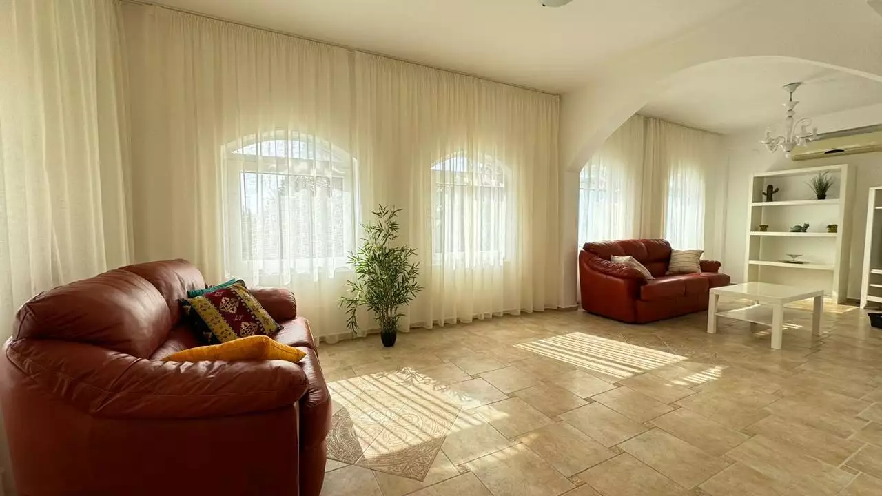 House 320m² in Montenegro, Bar. Priced at 390000€ rent photo-24