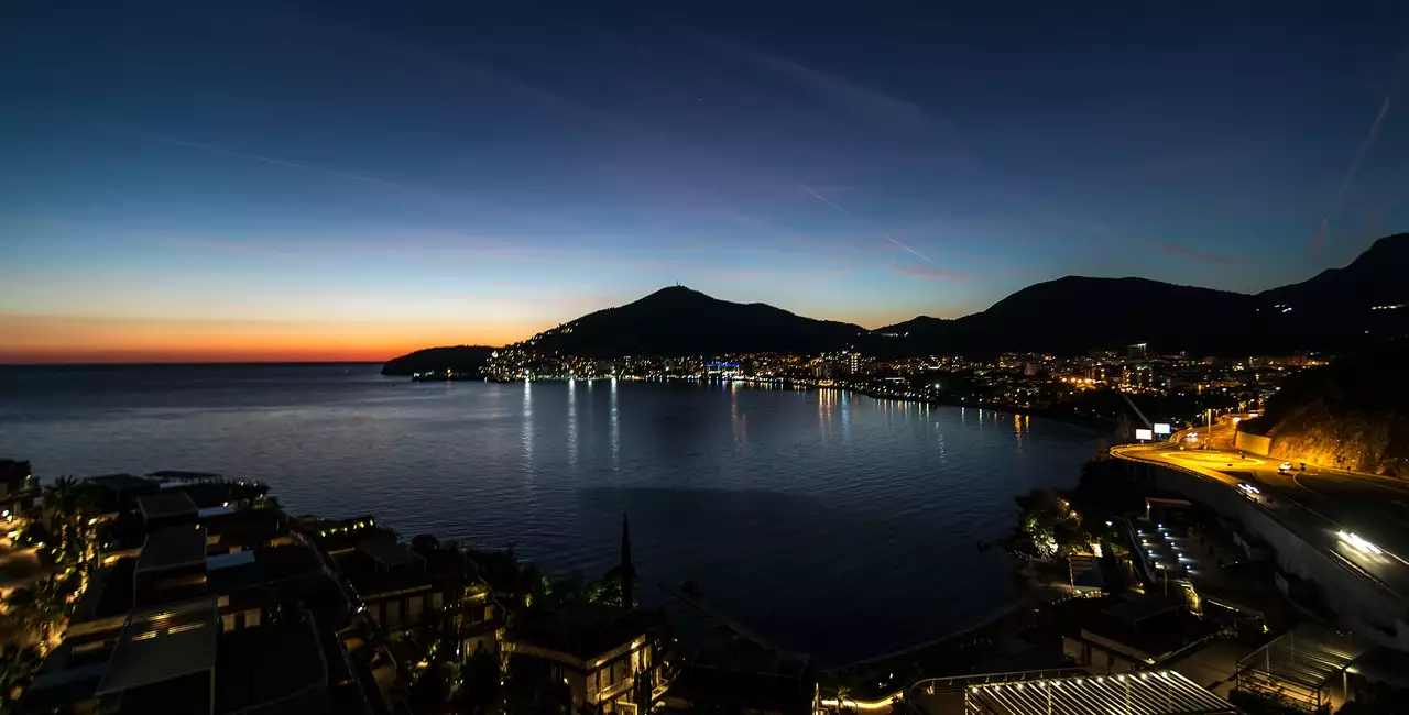 Flat 44m² in Montenegro, Budva. Priced at 215600€ rent photo-2