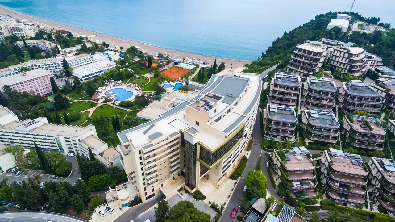 Flat 44m² in Montenegro, Budva. Priced at 215600€ rent photo-9