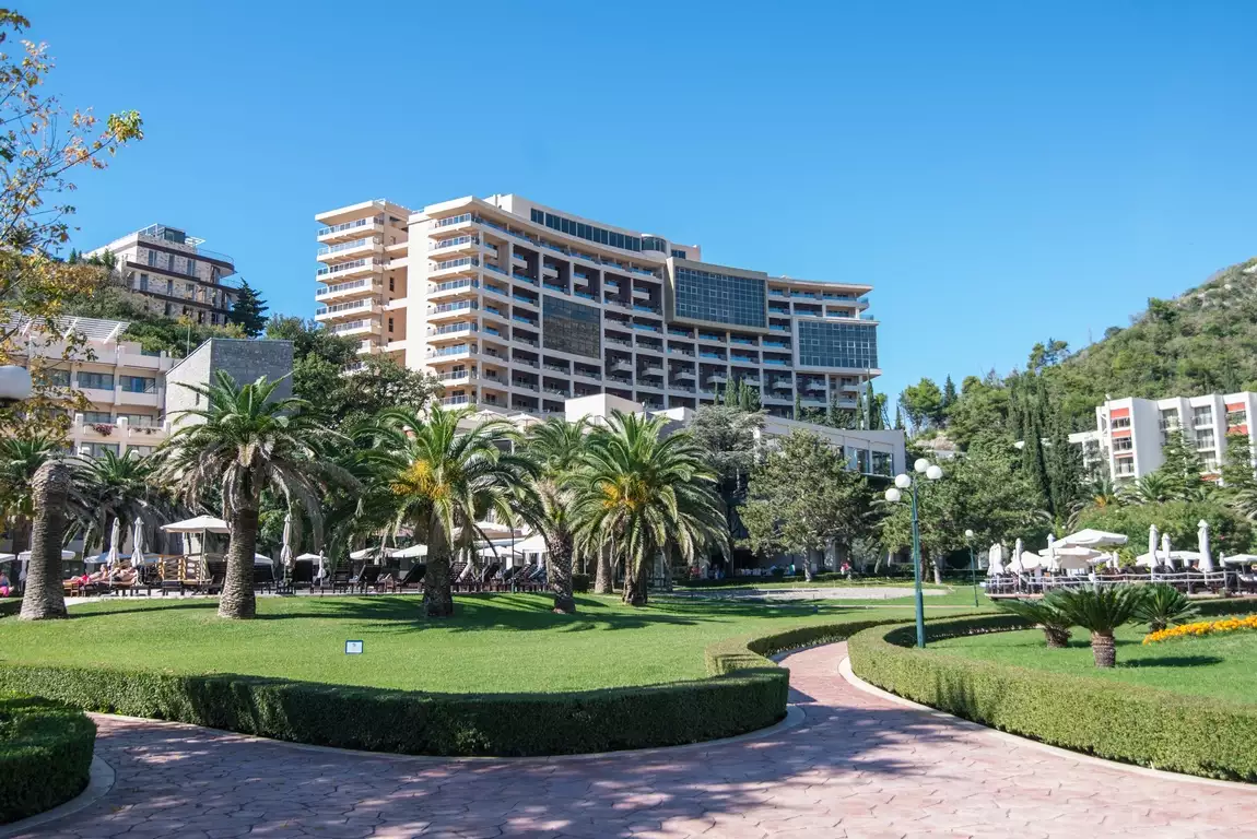 Flat 44m² in Montenegro, Budva. Priced at 215600€ rent photo-12