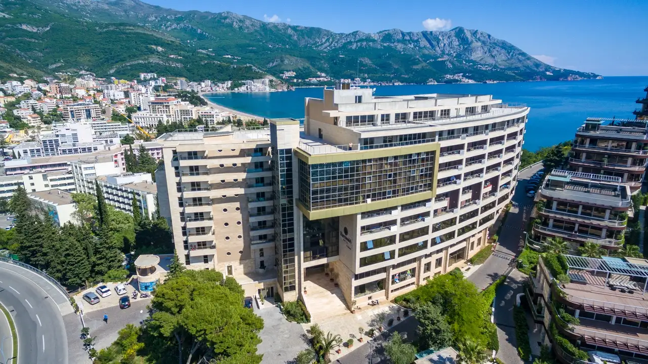 Flat 50m² in Montenegro, Budva. Priced at 296800€ rent photo-8