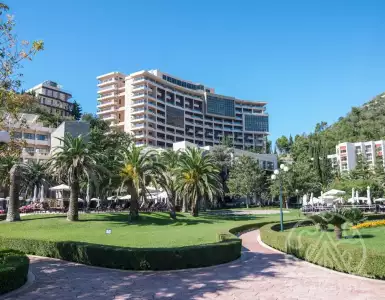 Buy in Montenegro for 427800€
