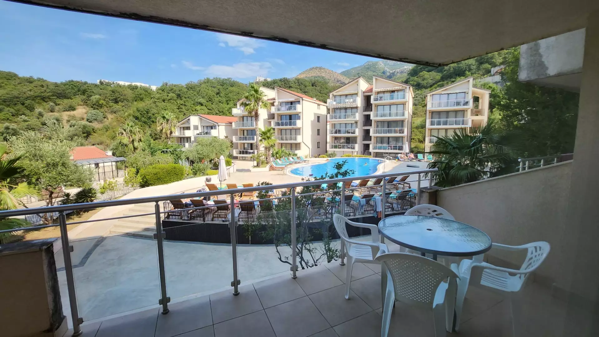 Flat 75m² in Montenegro, Przno. Priced at 213750€ rent photo-3