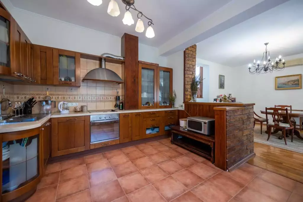 House 400m² in Montenegro, Kotor. Priced at 800000€ rent photo-22