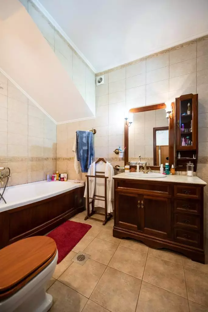 House 400m² in Montenegro, Kotor. Priced at 800000€ rent photo-24
