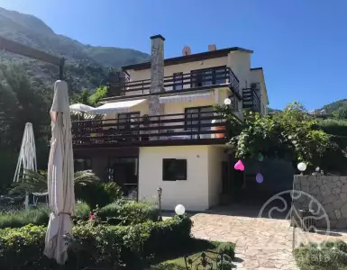 Buy in Montenegro for 800000€