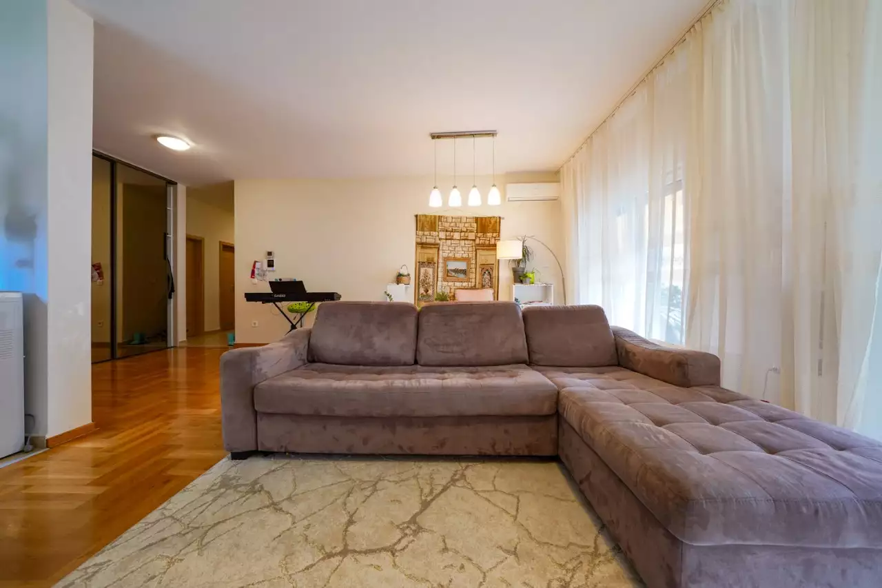 Flat 108m² in Montenegro, Budva. Priced at 250000€ rent photo-2