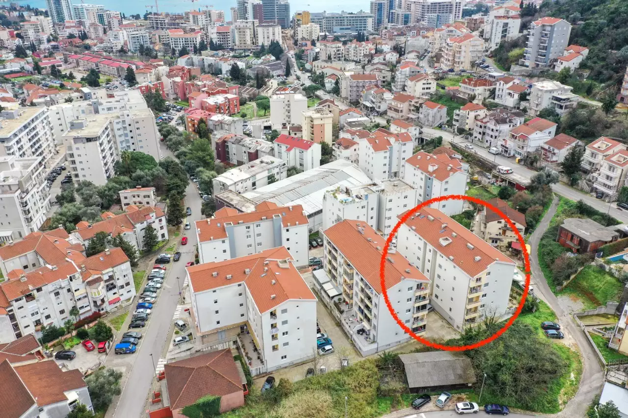 Flat 108m² in Montenegro, Budva. Priced at 250000€ rent photo-9