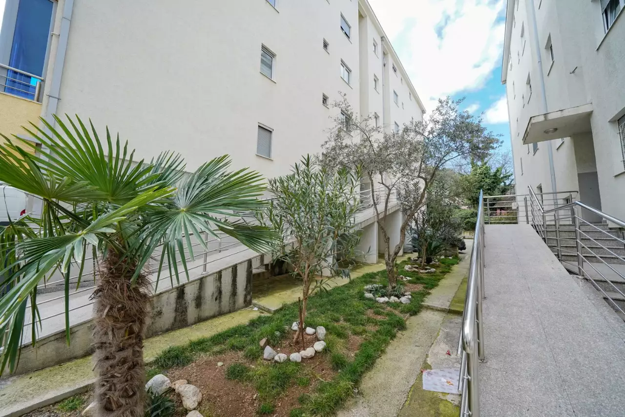 Flat 108m² in Montenegro, Budva. Priced at 250000€ rent photo-12