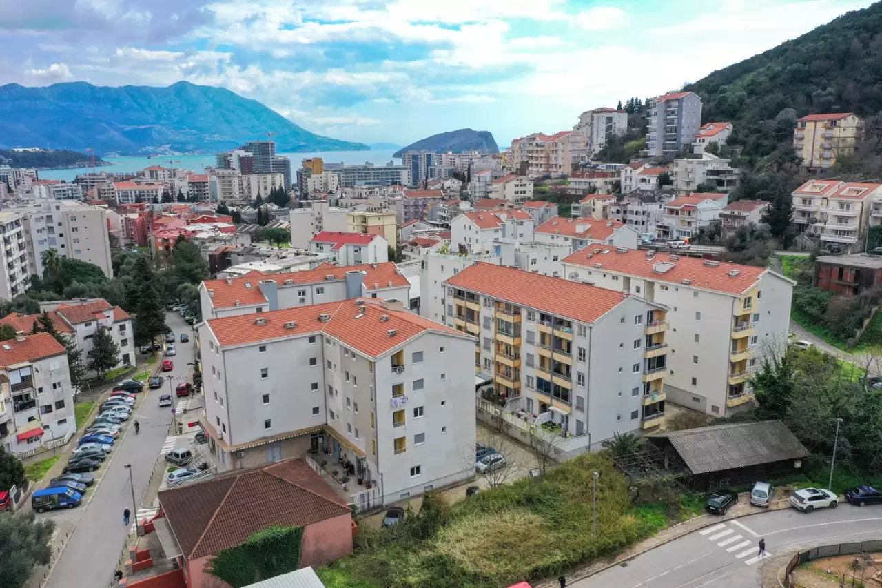 Flat 108m² in Montenegro, Budva. Priced at 250000€ rent photo-14