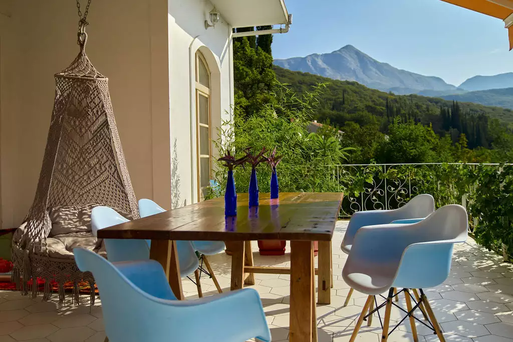 House 335m² in Montenegro, Herceg Novi. Priced at 420000€ rent photo-1