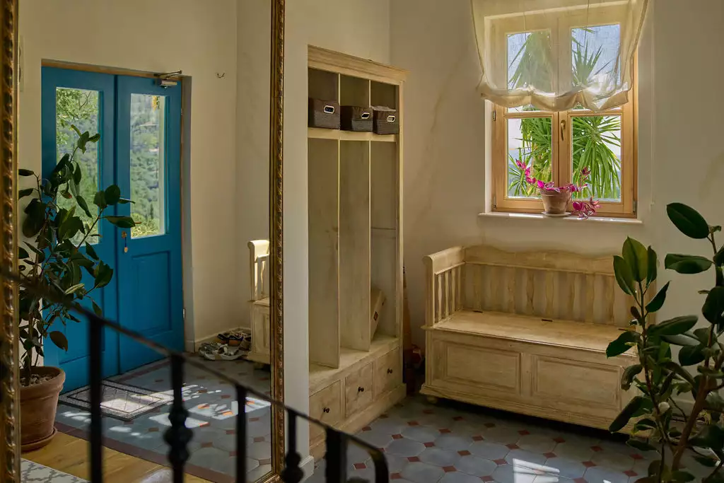 House 335m² in Montenegro, Herceg Novi. Priced at 420000€ rent photo-4