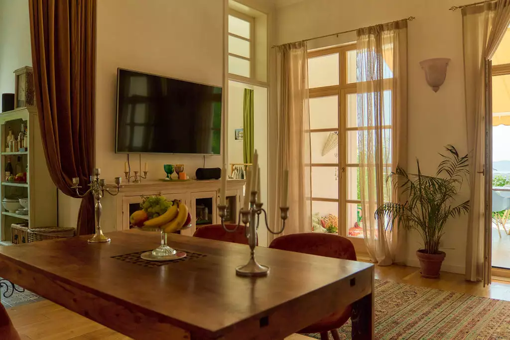 House 335m² in Montenegro, Herceg Novi. Priced at 420000€ rent photo-8
