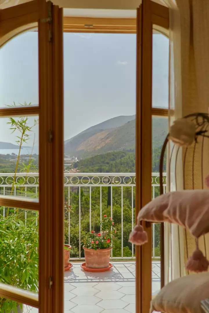 House 335m² in Montenegro, Herceg Novi. Priced at 420000€ rent photo-22