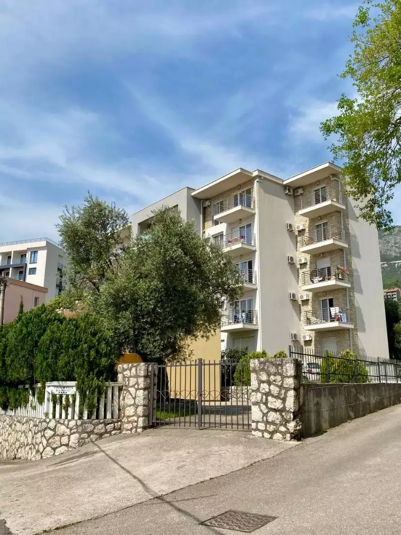Flat 98m² in Montenegro, Becici. Priced at 285000€ rent photo-2