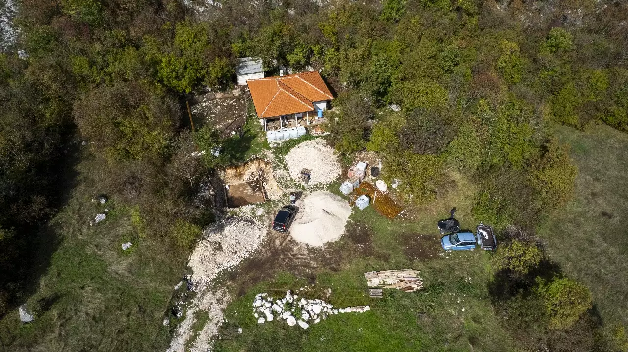 House 60m² in Montenegro, Risan. Priced at 75000€ rent photo-9