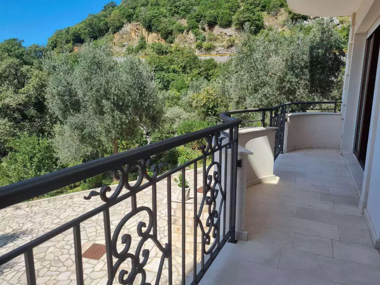 Flat 86m² in Montenegro, Petrovac. Priced at 240000€ rent photo-3