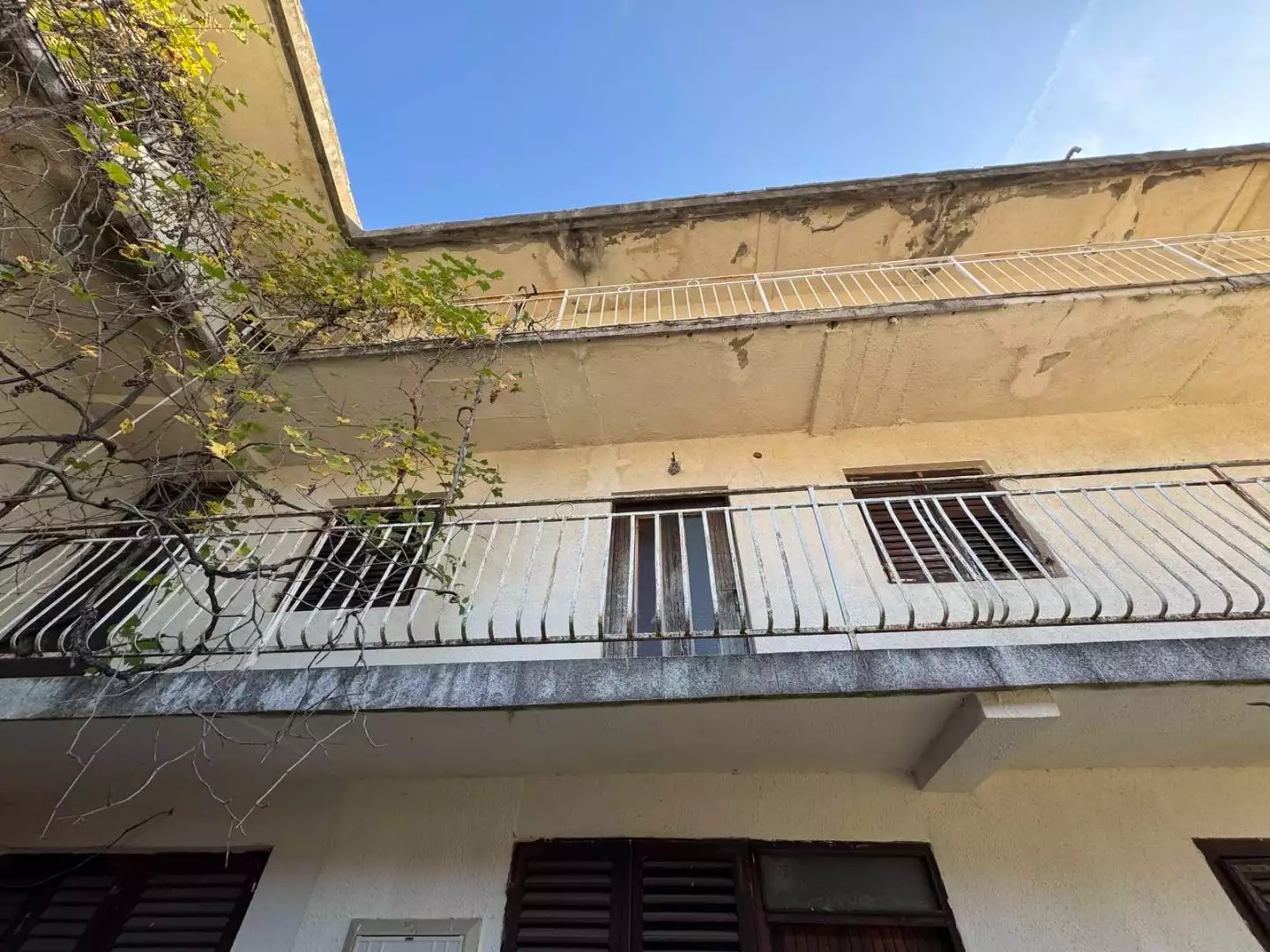 House 183m² in Montenegro, Sutomore. Priced at 130000€ rent photo-5