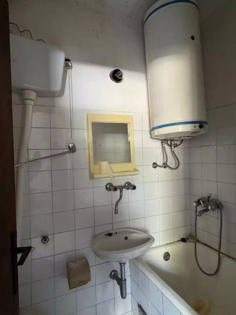 House 183m² in Montenegro, Sutomore. Priced at 130000€ rent photo-8