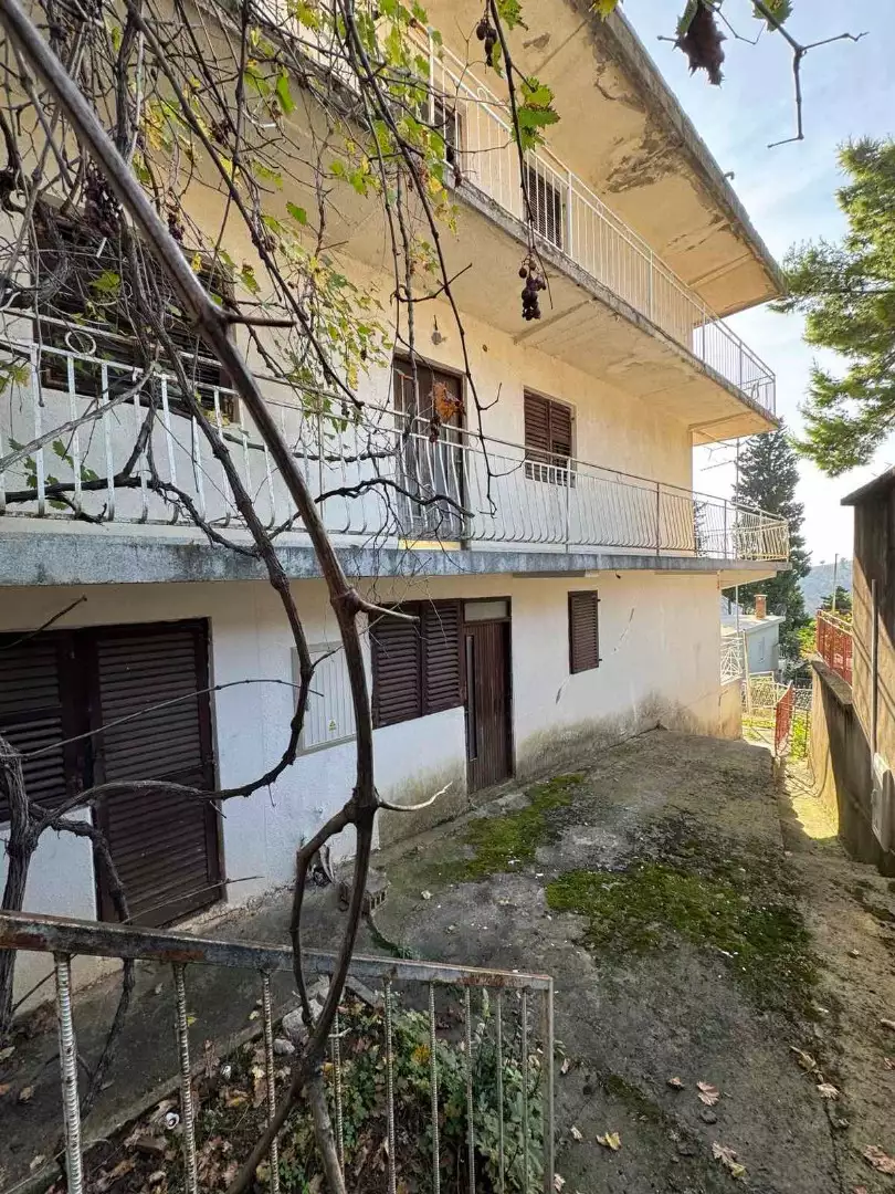 House 183m² in Montenegro, Sutomore. Priced at 130000€ rent photo-10