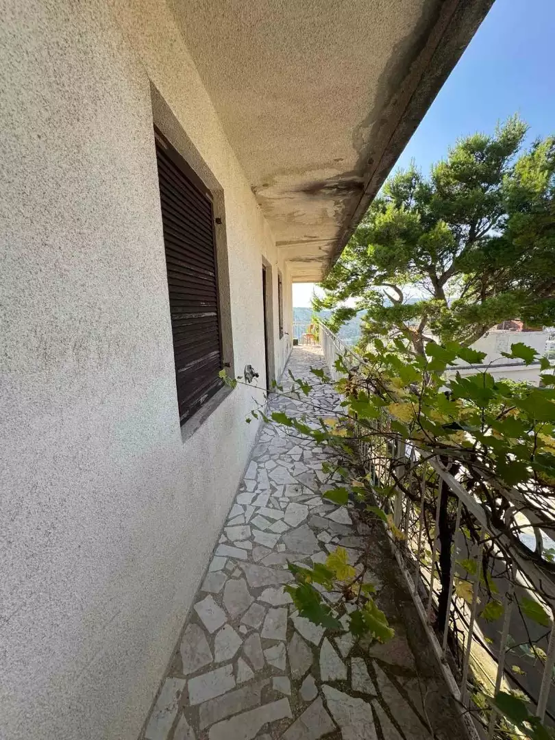 House 183m² in Montenegro, Sutomore. Priced at 130000€ rent photo-11