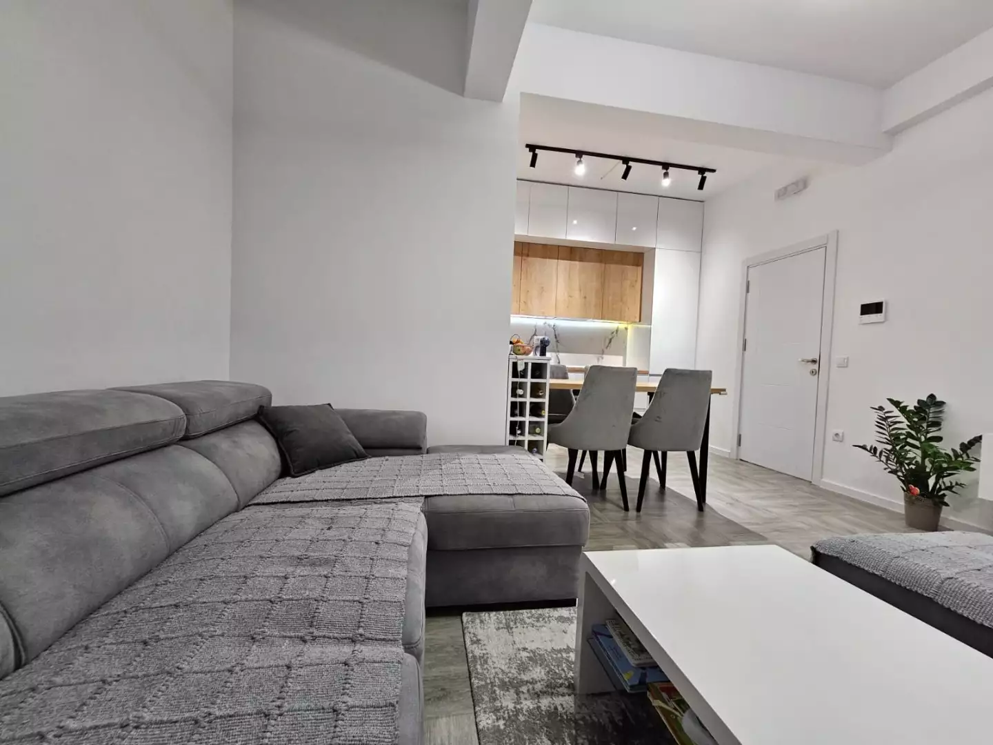 Flat 45m² in Montenegro, Bar. Priced at 155000€ rent photo-14