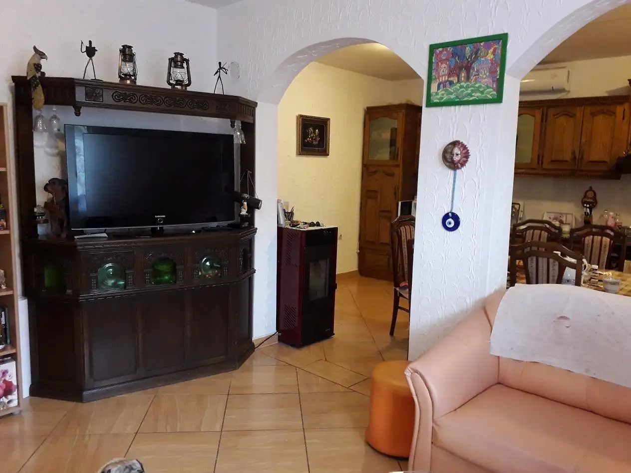 House 280m² in Montenegro, Bar. Priced at 270000€ rent photo-33